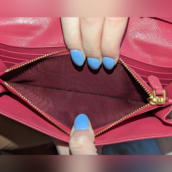 Pink Prada long wallet with gold bar - Picture 16 of 16